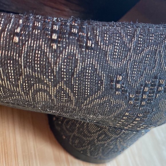 Vintage Robert Clergerie brocade pumps, size 6 - Picture 4 of 10